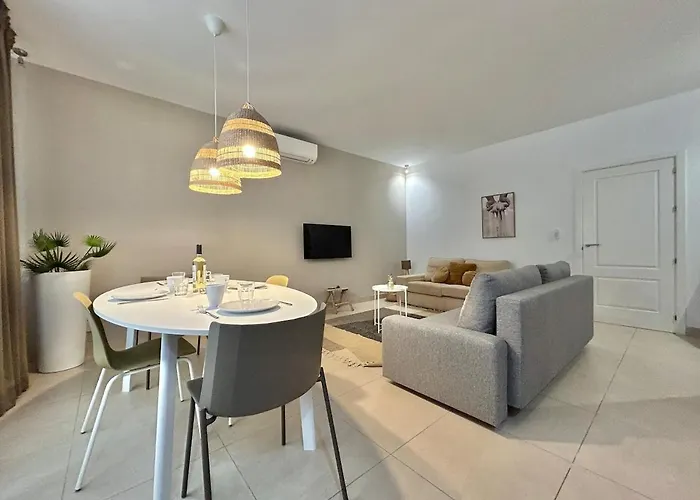 Daire Constancia By Pineapple Homes