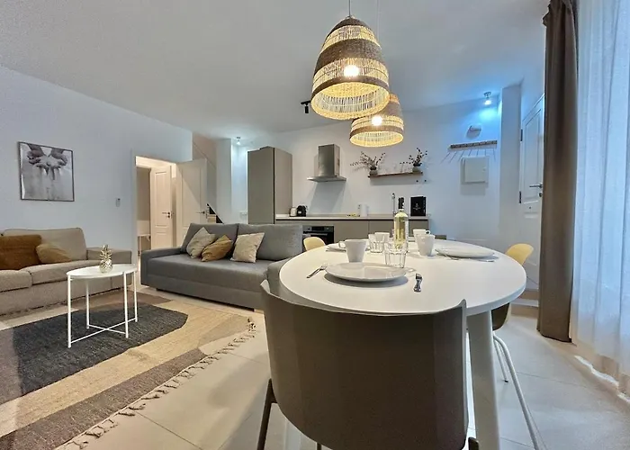 Constancia By Pineapple Homes Daire